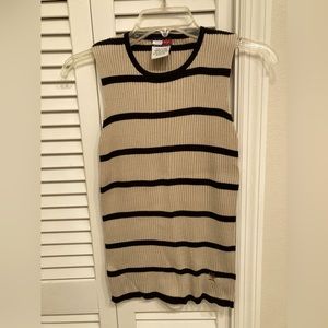 Tommy Hilfiger Woman’s knit top Size Medium Black and tan